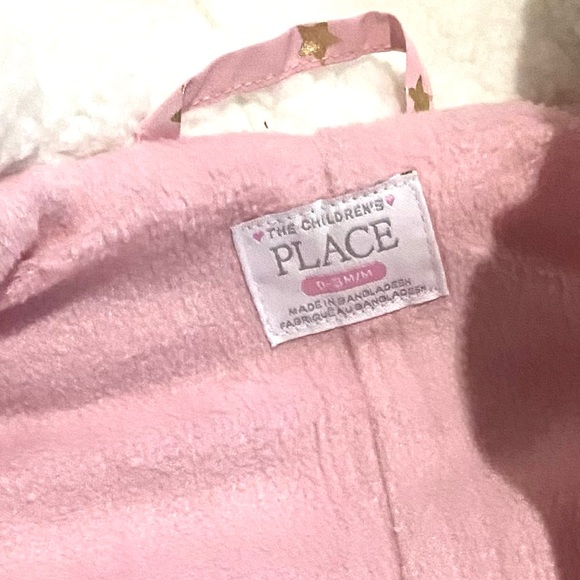 NWOT 0-3 Months girl pastel pink snowsuit with gold stars and hood❄️Very warm! - Picture 5 of 8